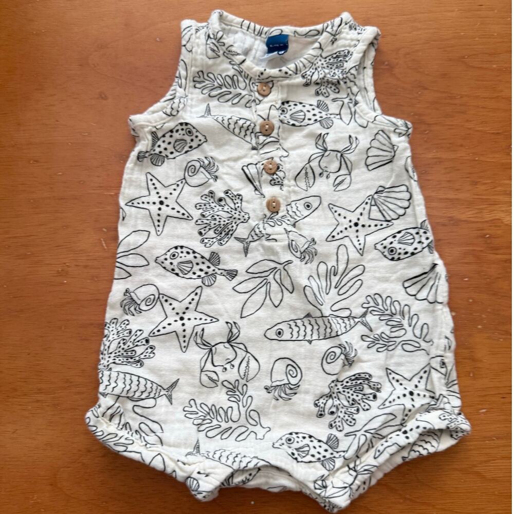 Old Navy Romper Muslin Black White Henley Button One Piece Outfit 6-12 Months